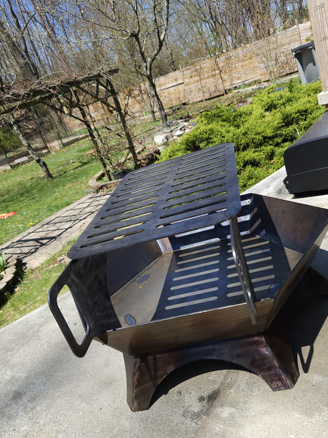 24" firepit with removable cooktop