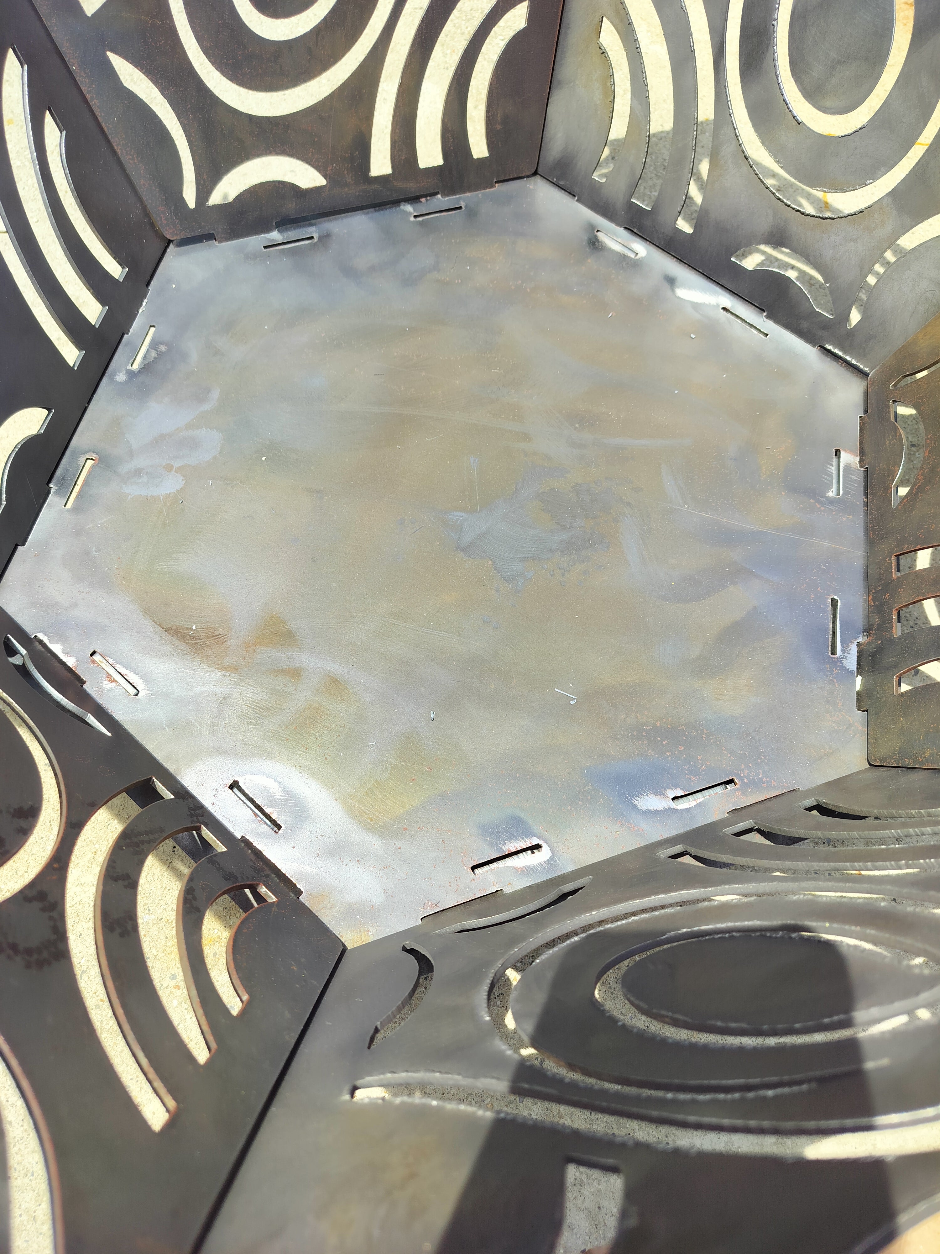 24" collapsable swirl pattern firepit