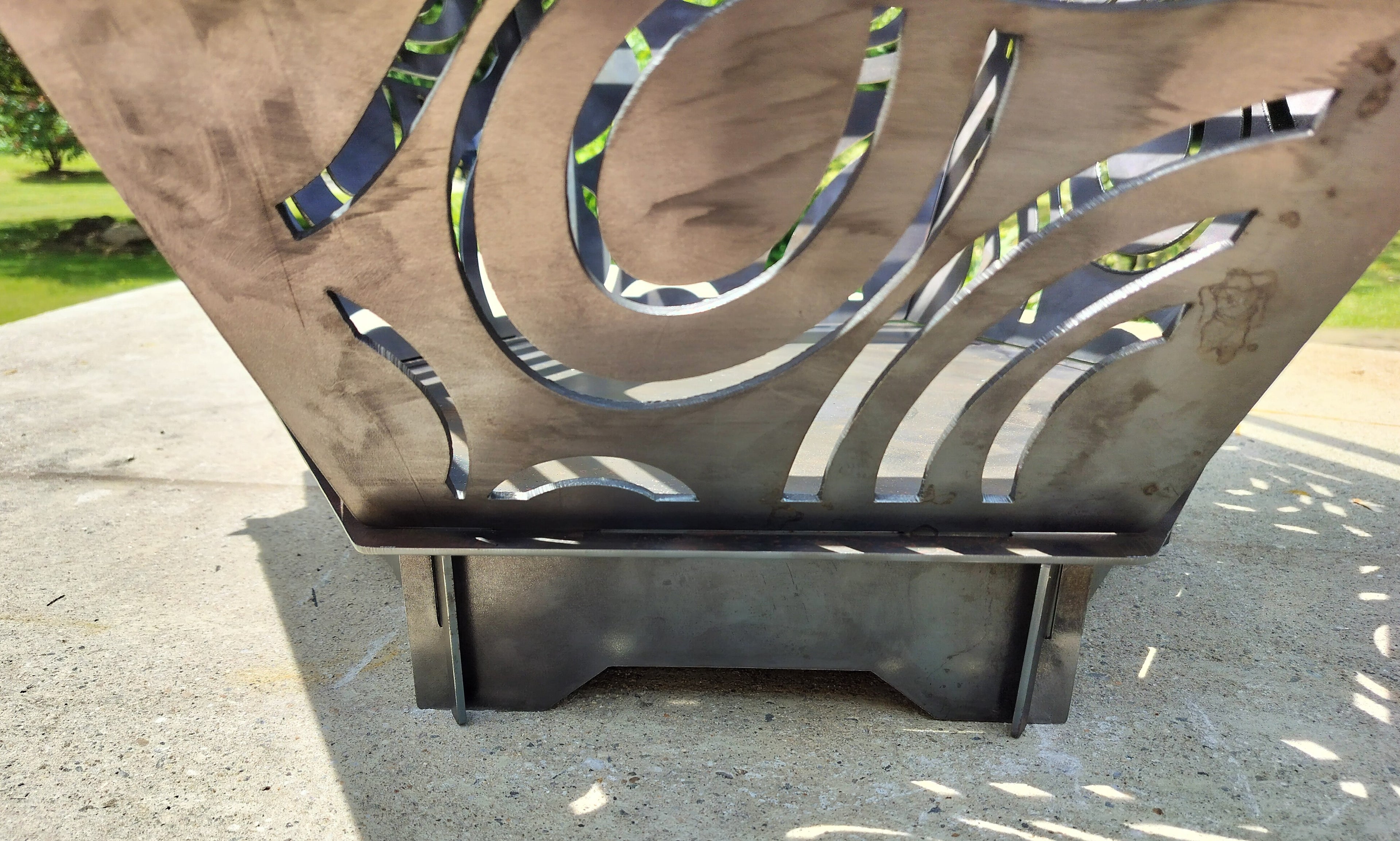 24" collapsable swirl pattern firepit