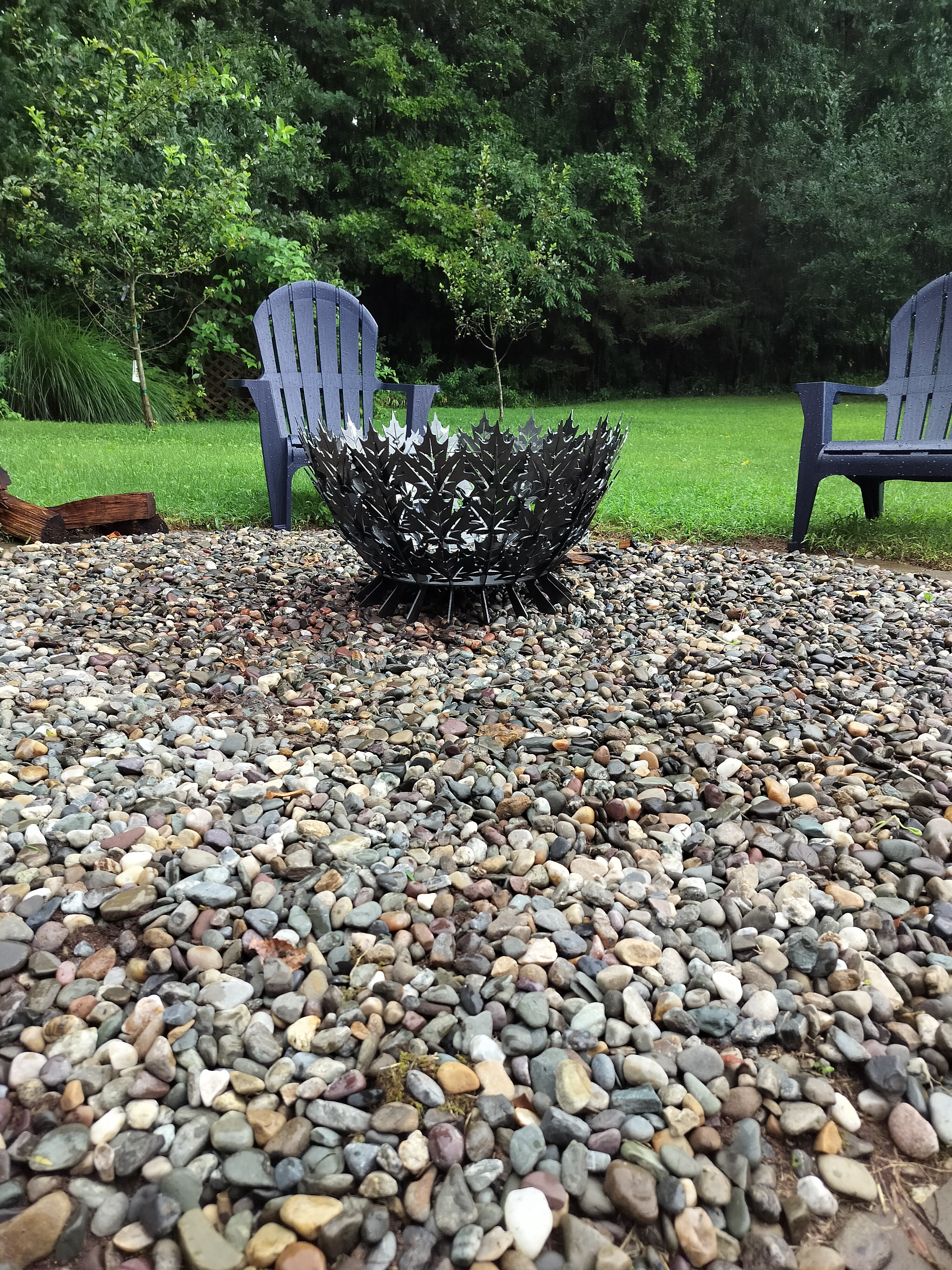 28" maple leaf firepit