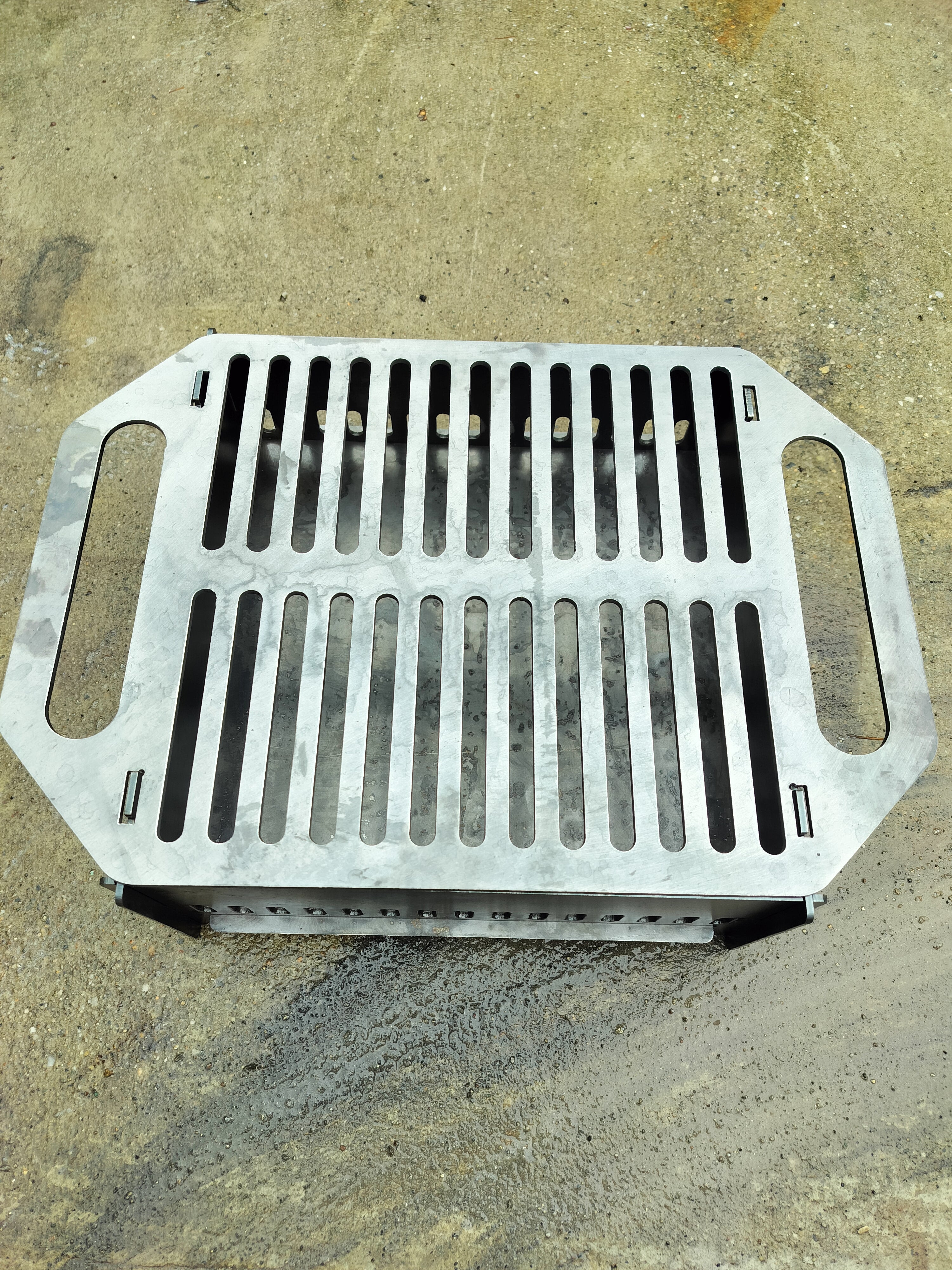 15"x11" collapsable charcoal grill