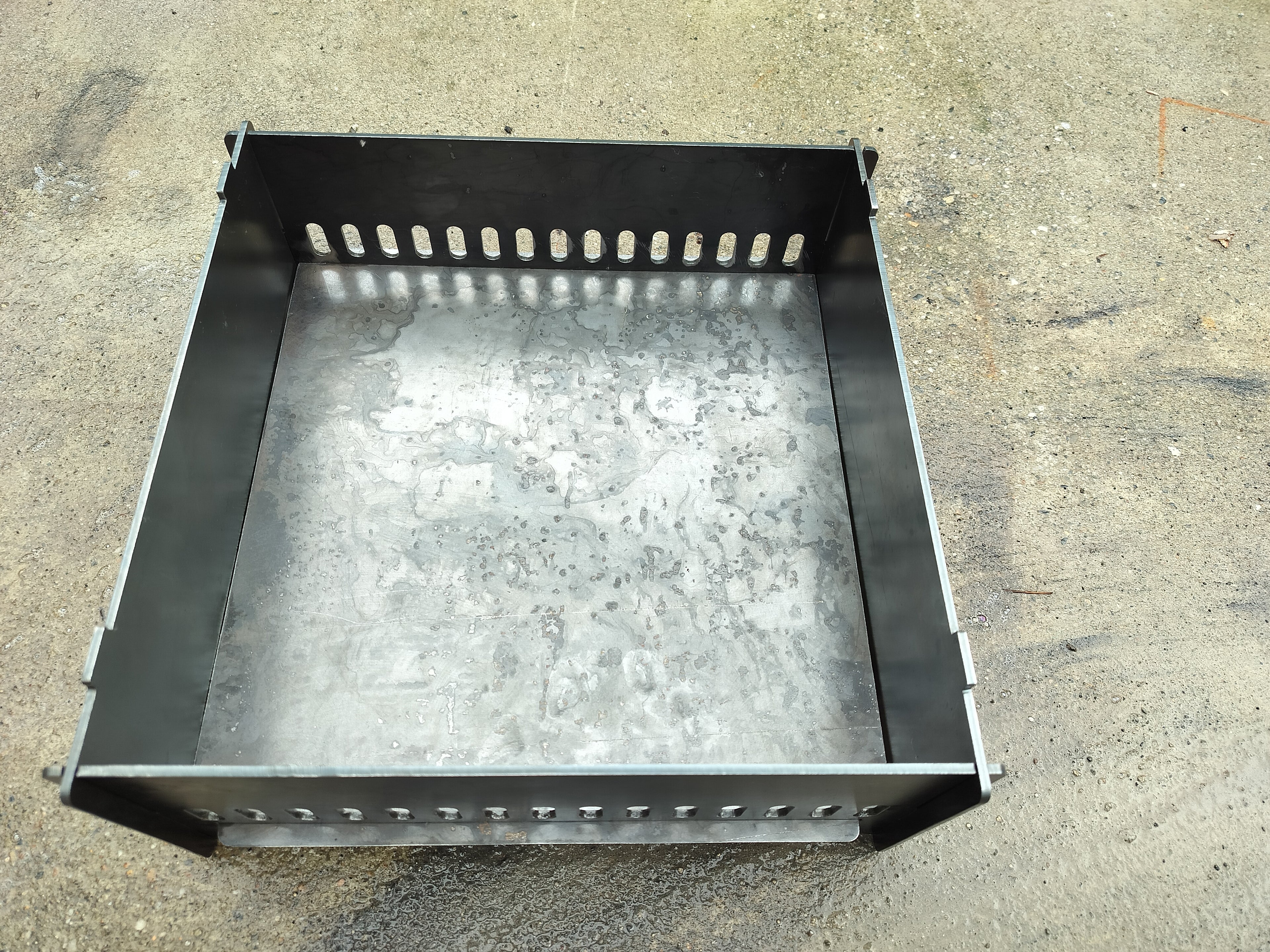 15"x11" collapsable charcoal grill