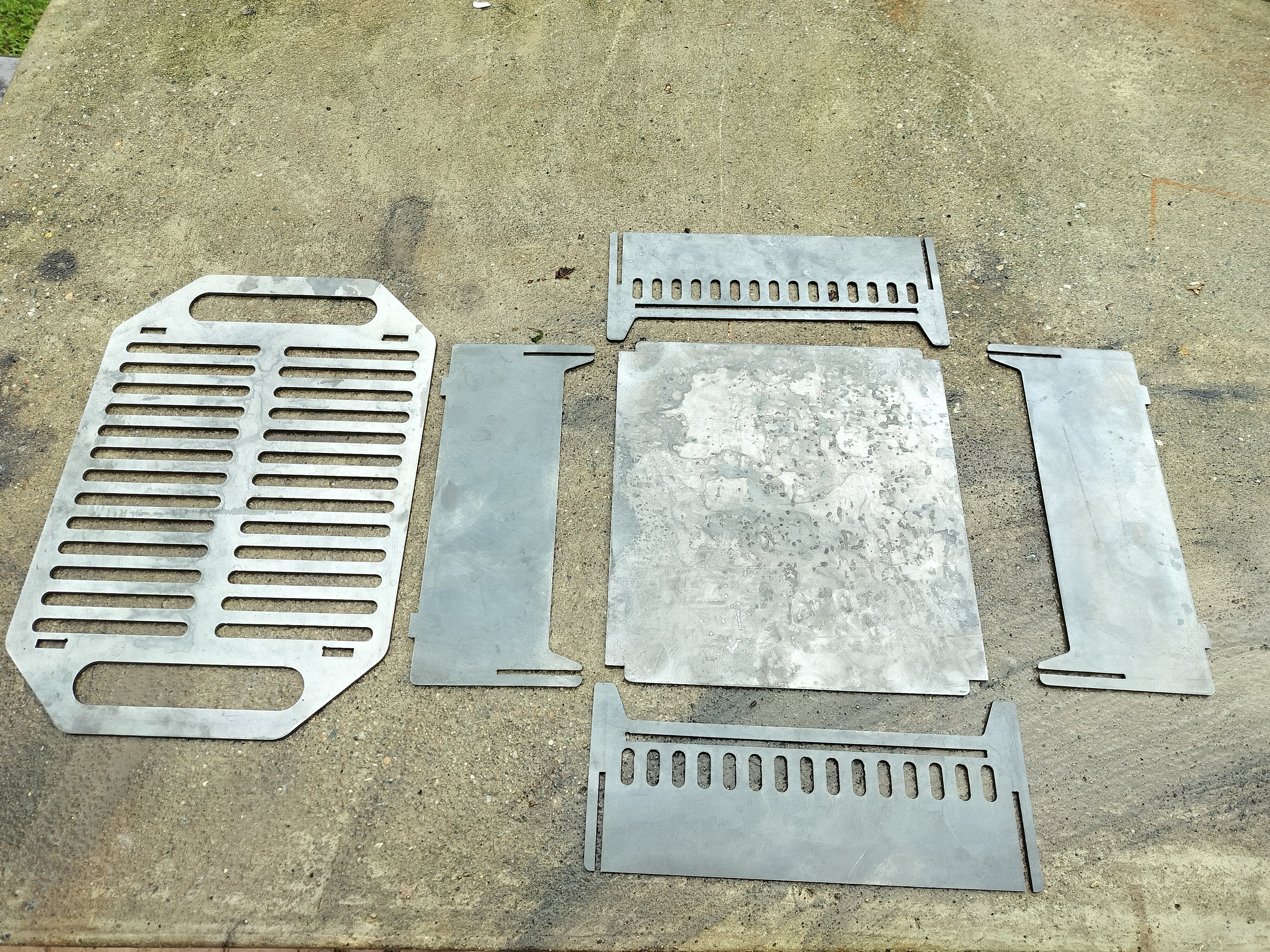 15"x11" collapsable charcoal grill