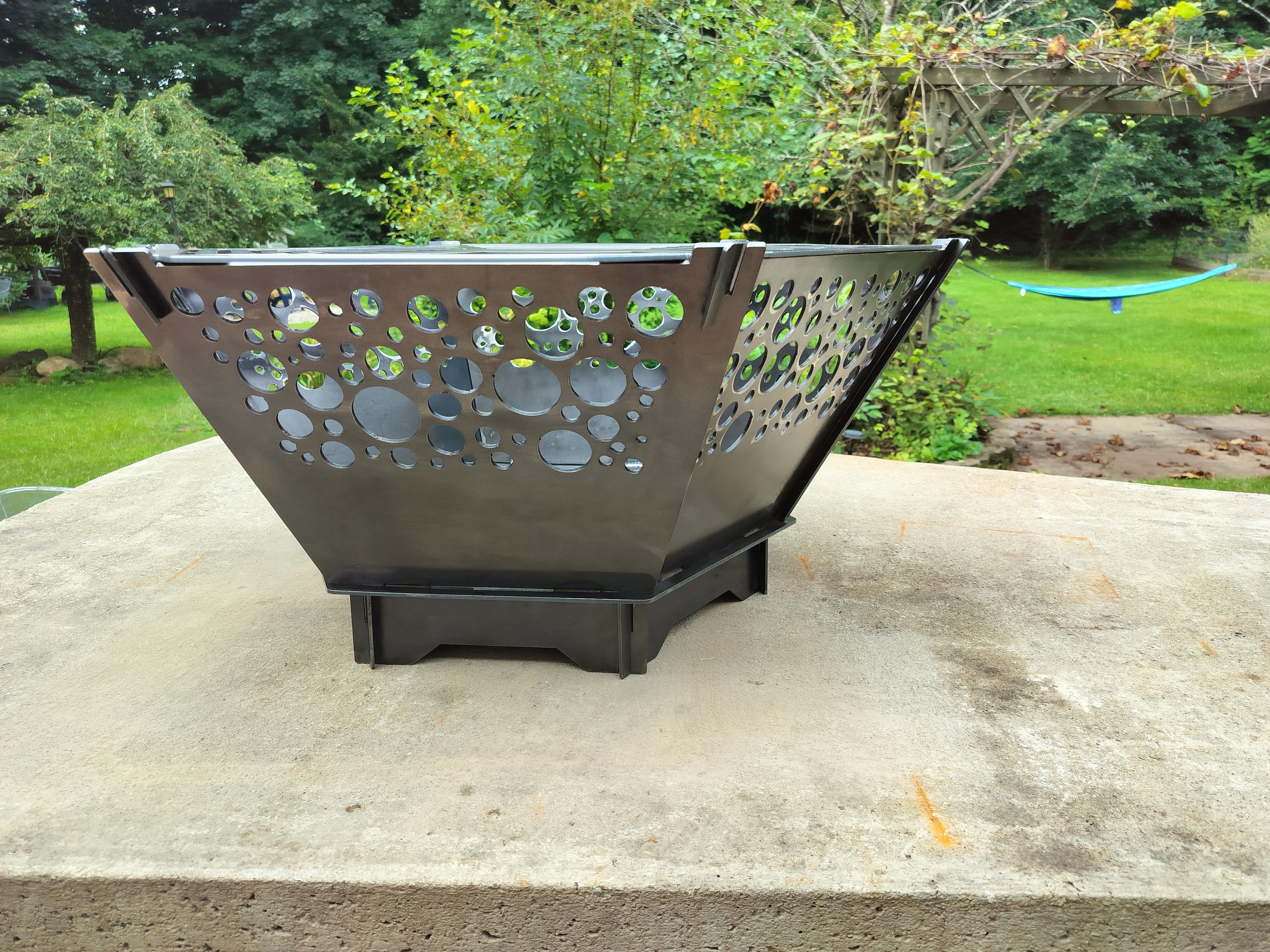 24" collapsable firepit circle design