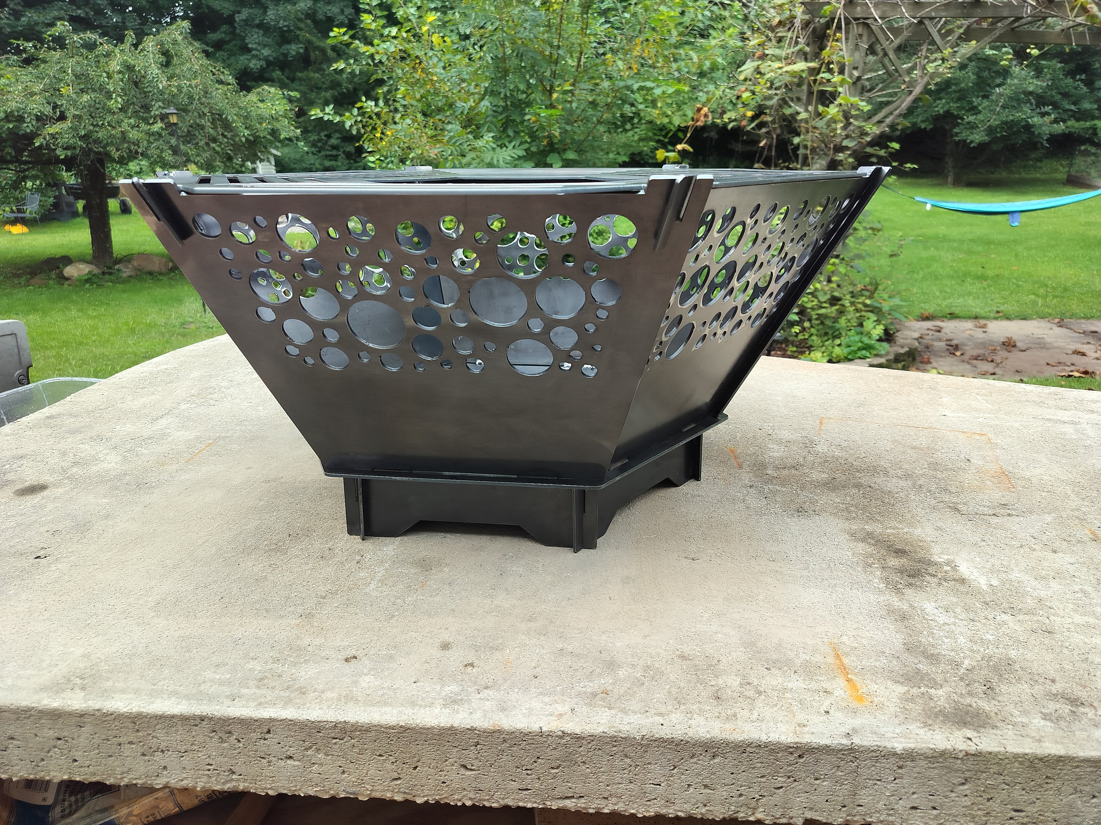 24" collapsable firepit circle design