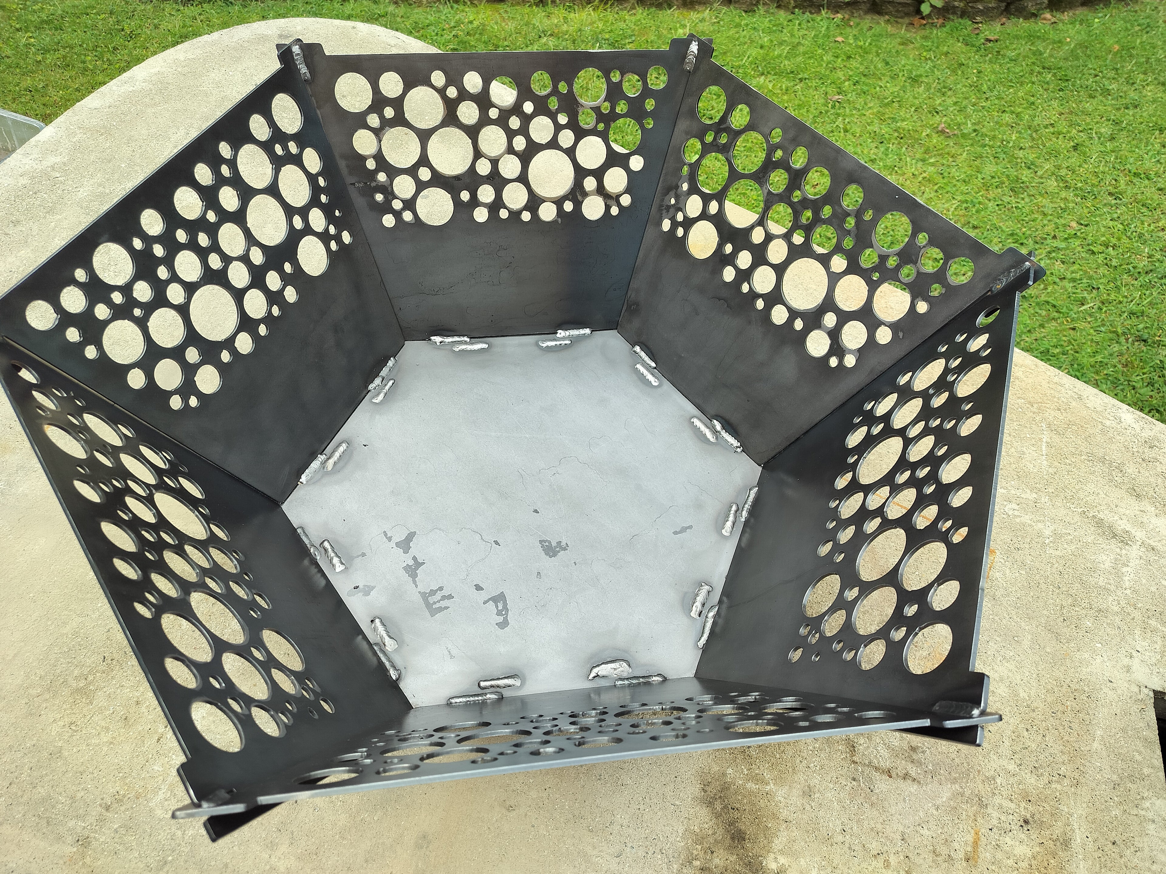 24" collapsable firepit circle design