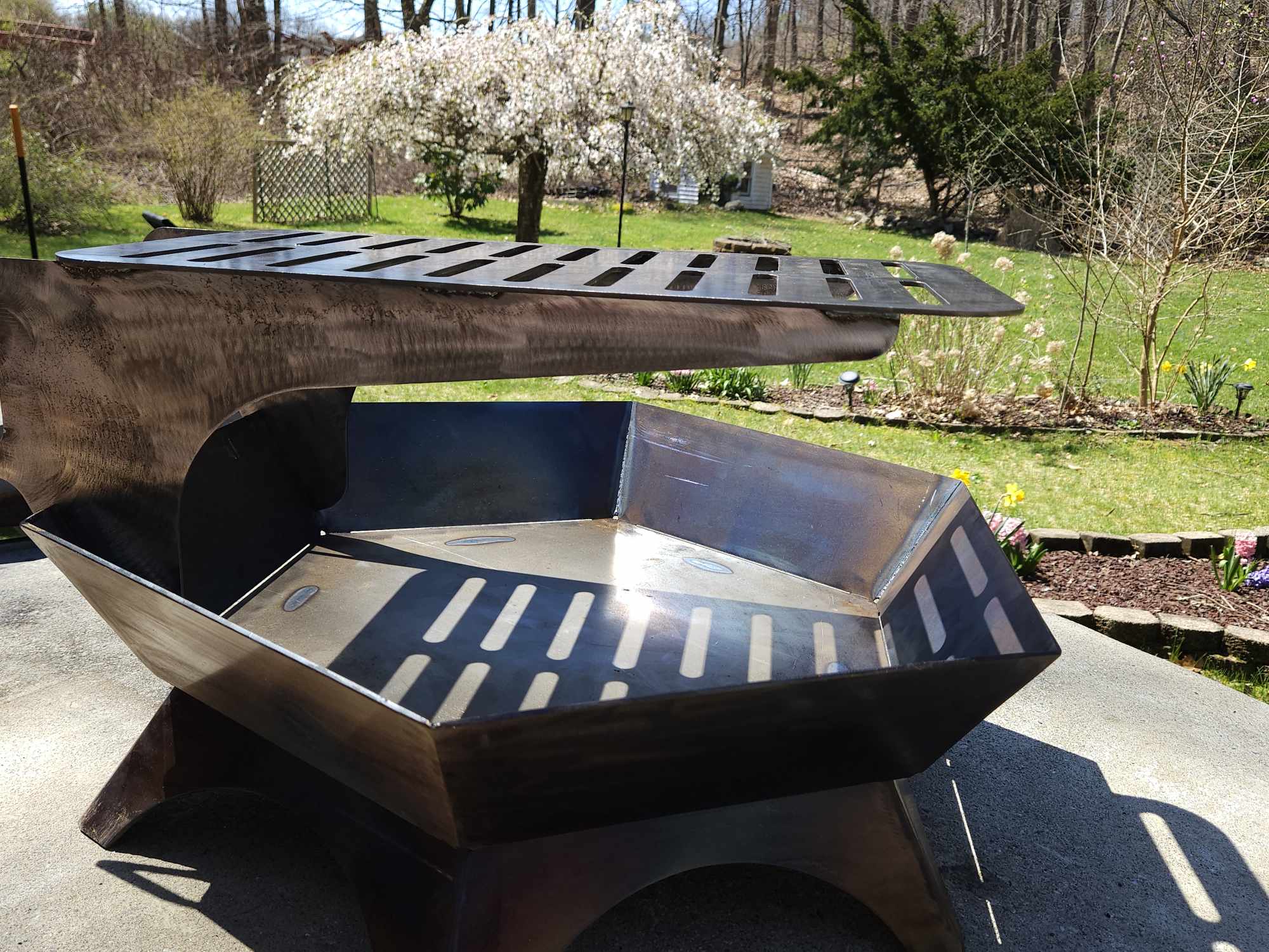 24" firepit with removable cooktop
