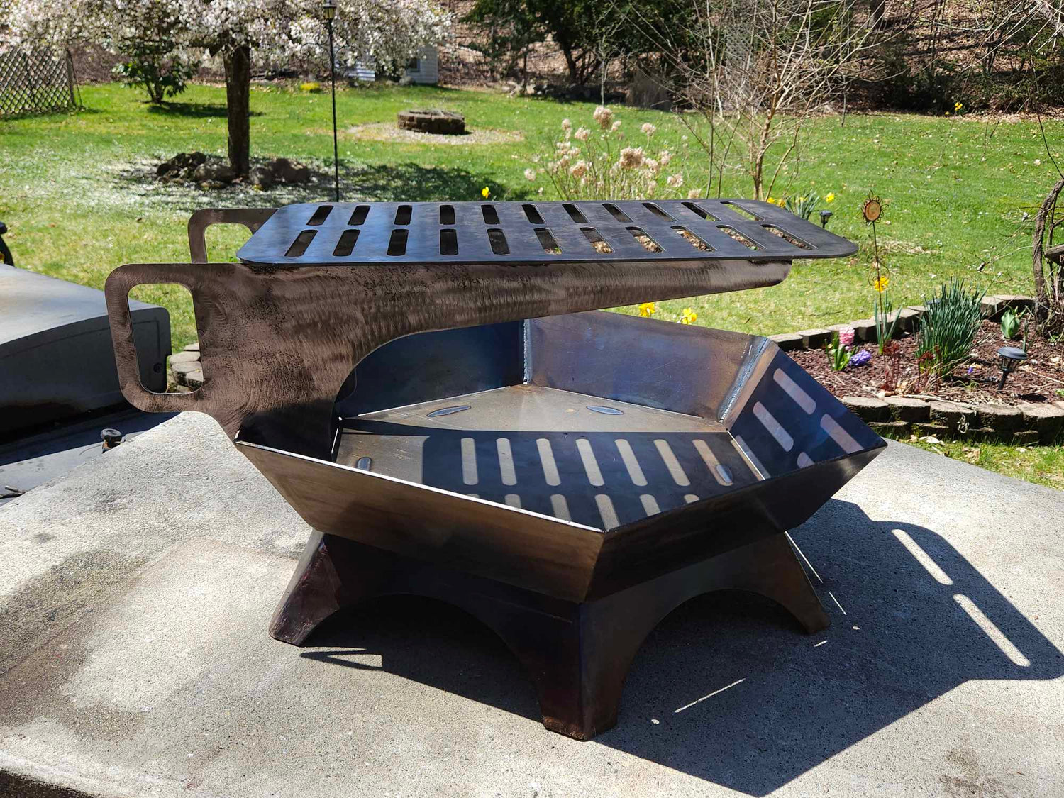 24" firepit with removable cooktop