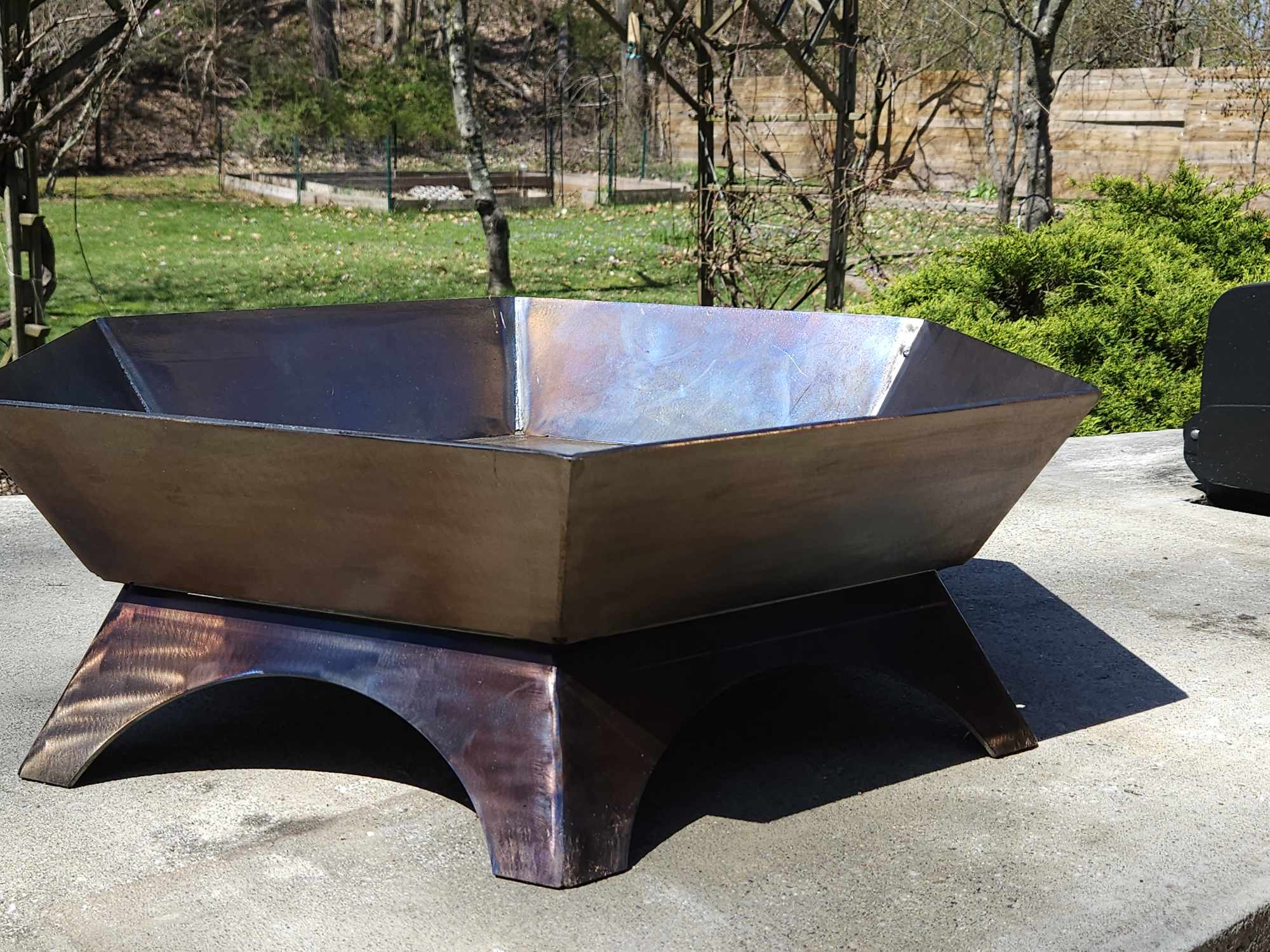 24" firepit with removable cooktop