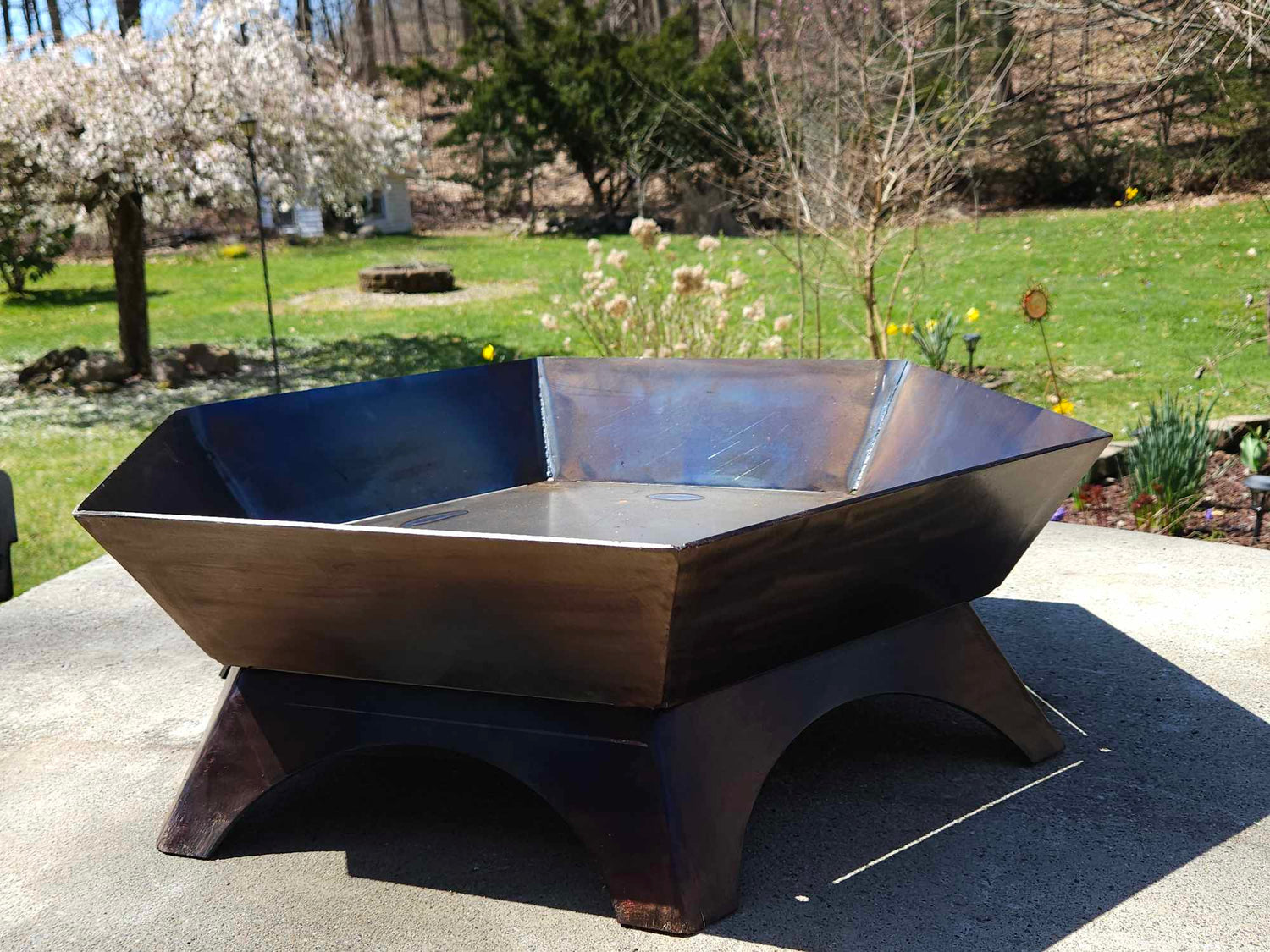 24" firepit with removable cooktop