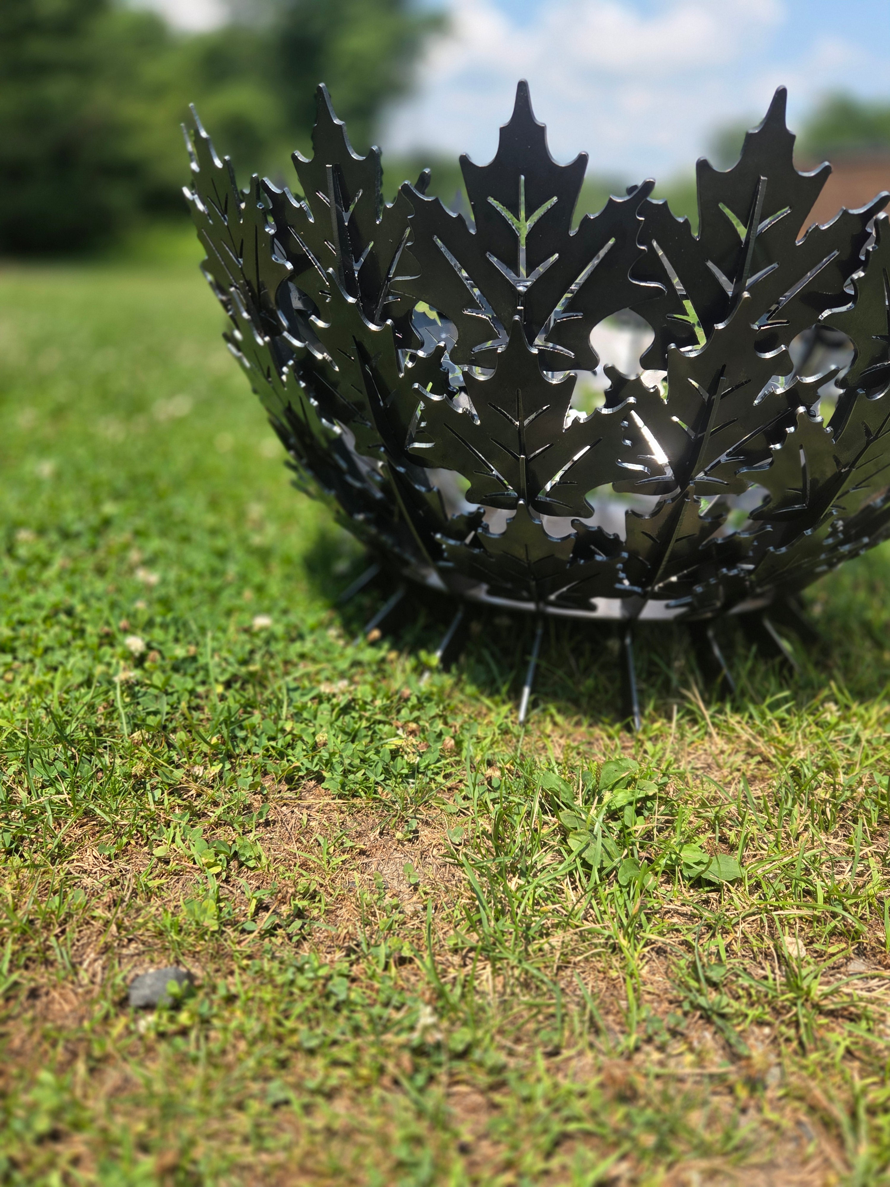 28" maple leaf firepit