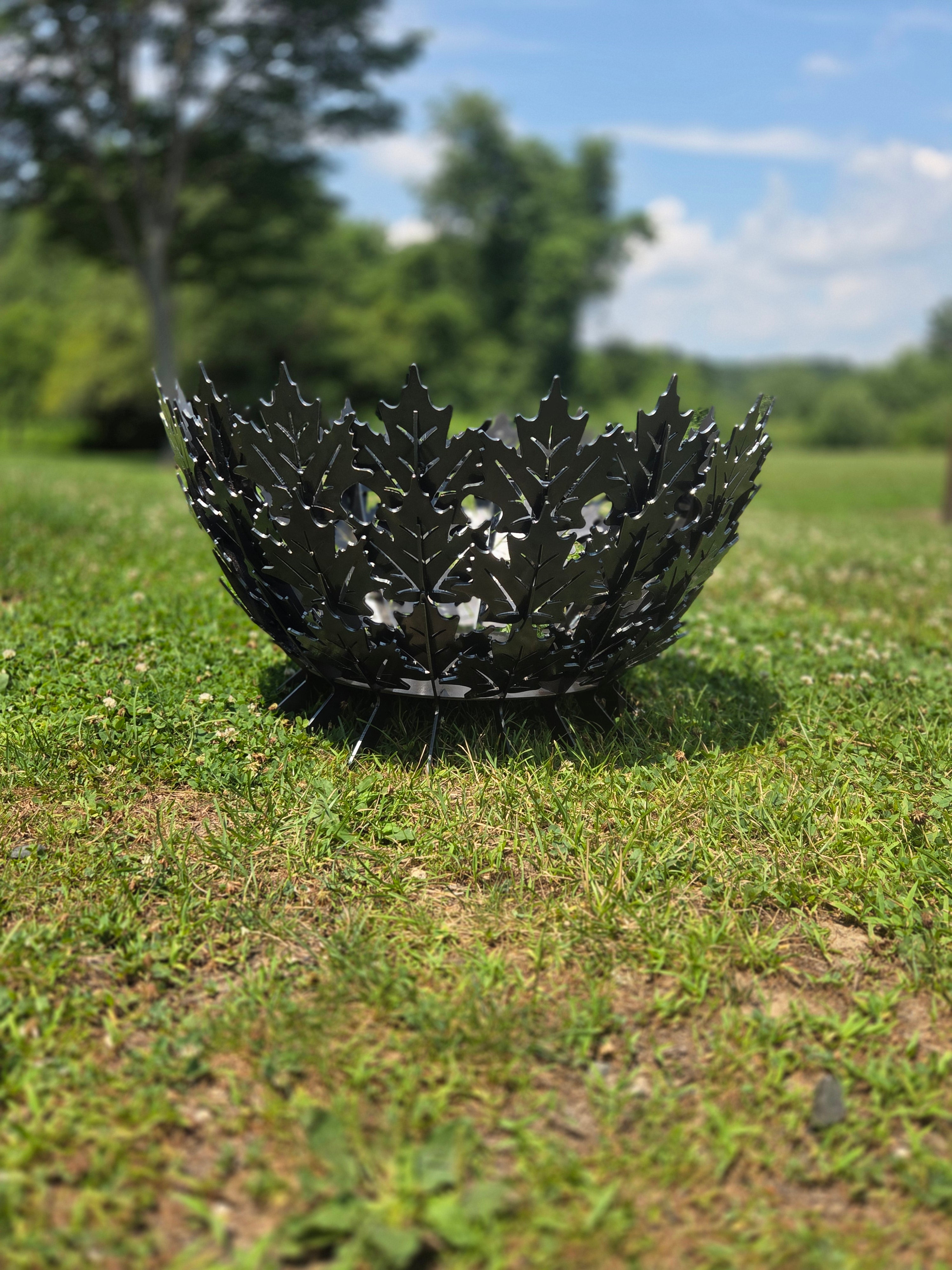 28" maple leaf firepit