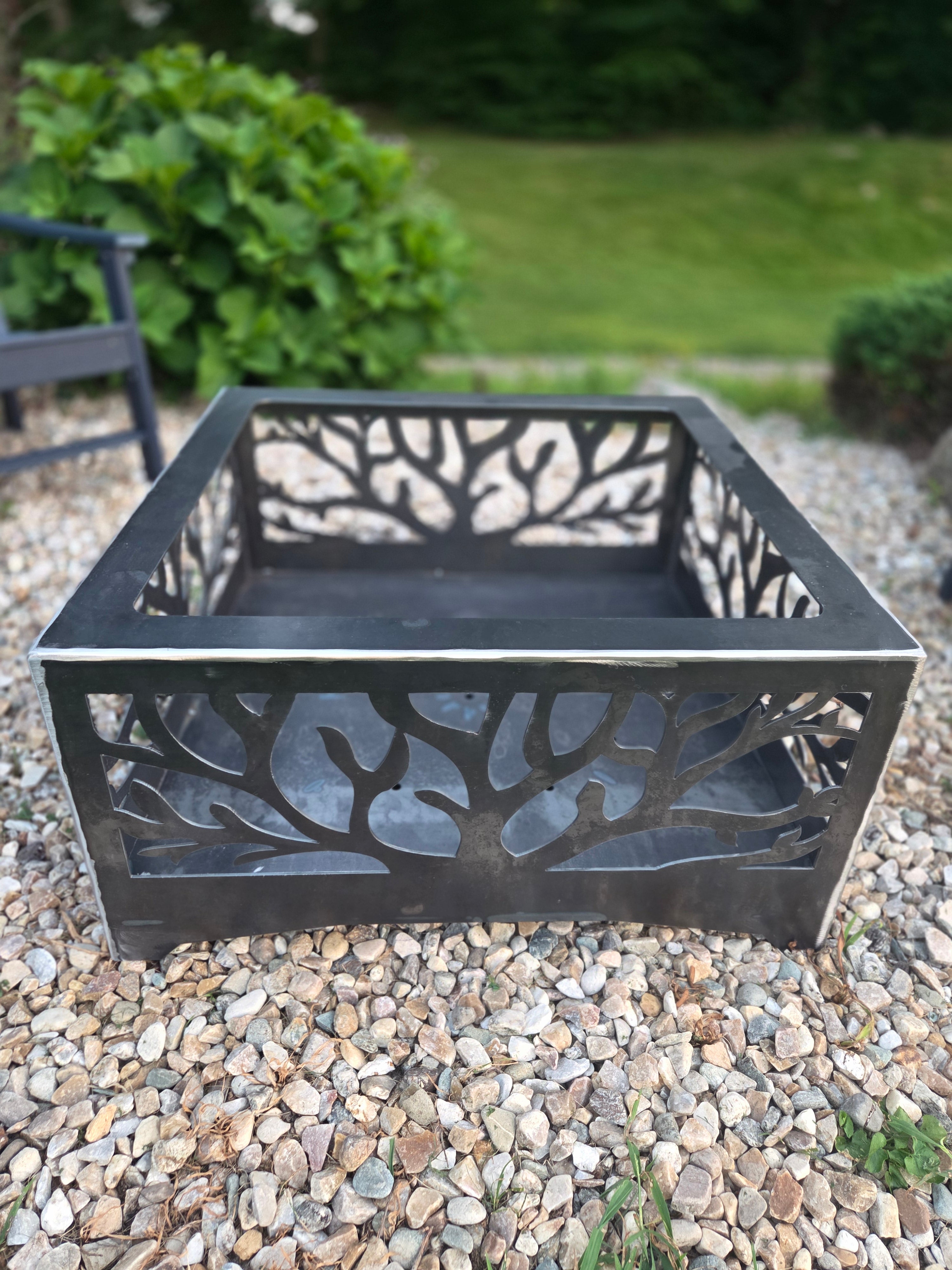 Tree firepit