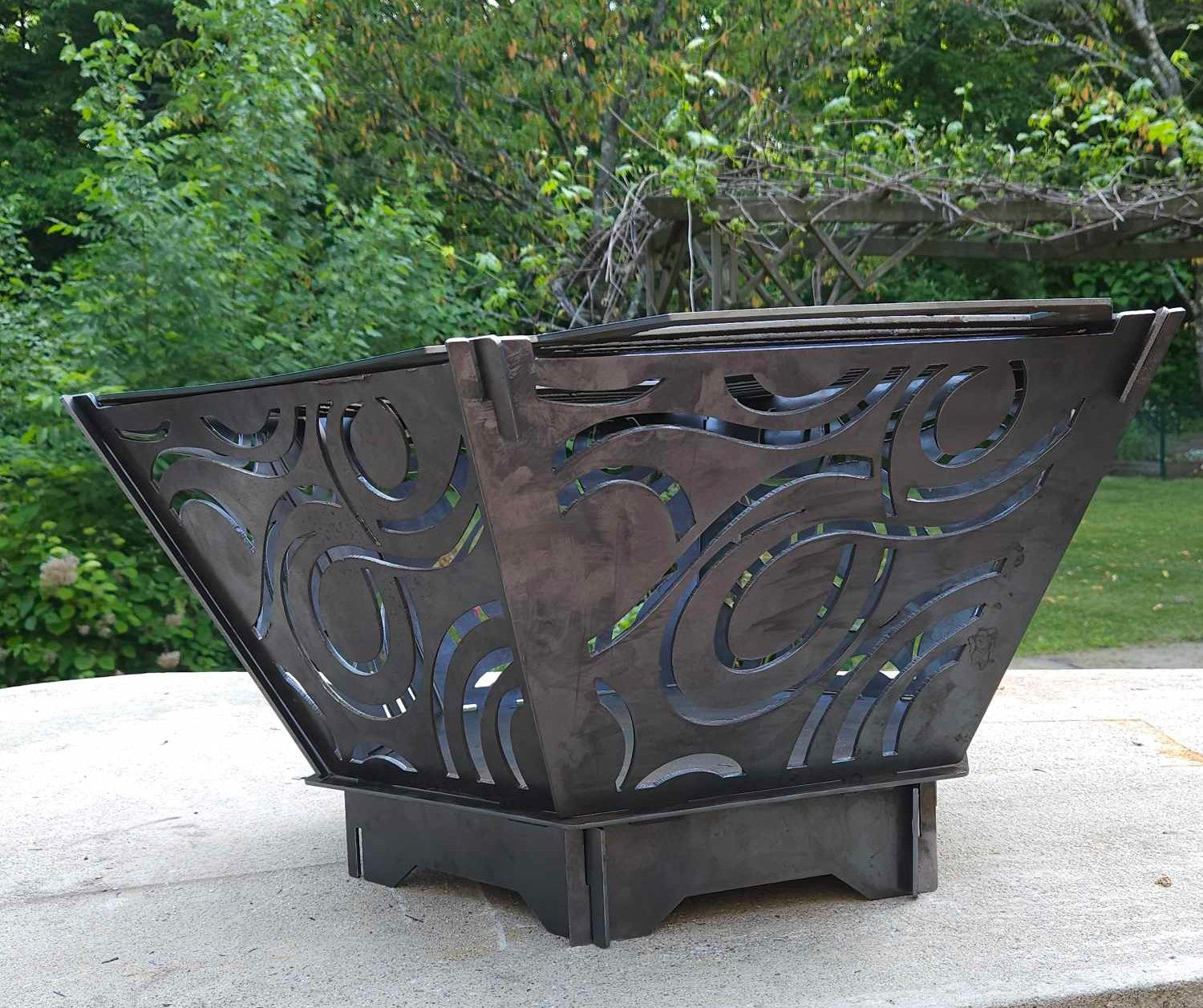 24&quot; collapsable swirl pattern firepit with cooktop