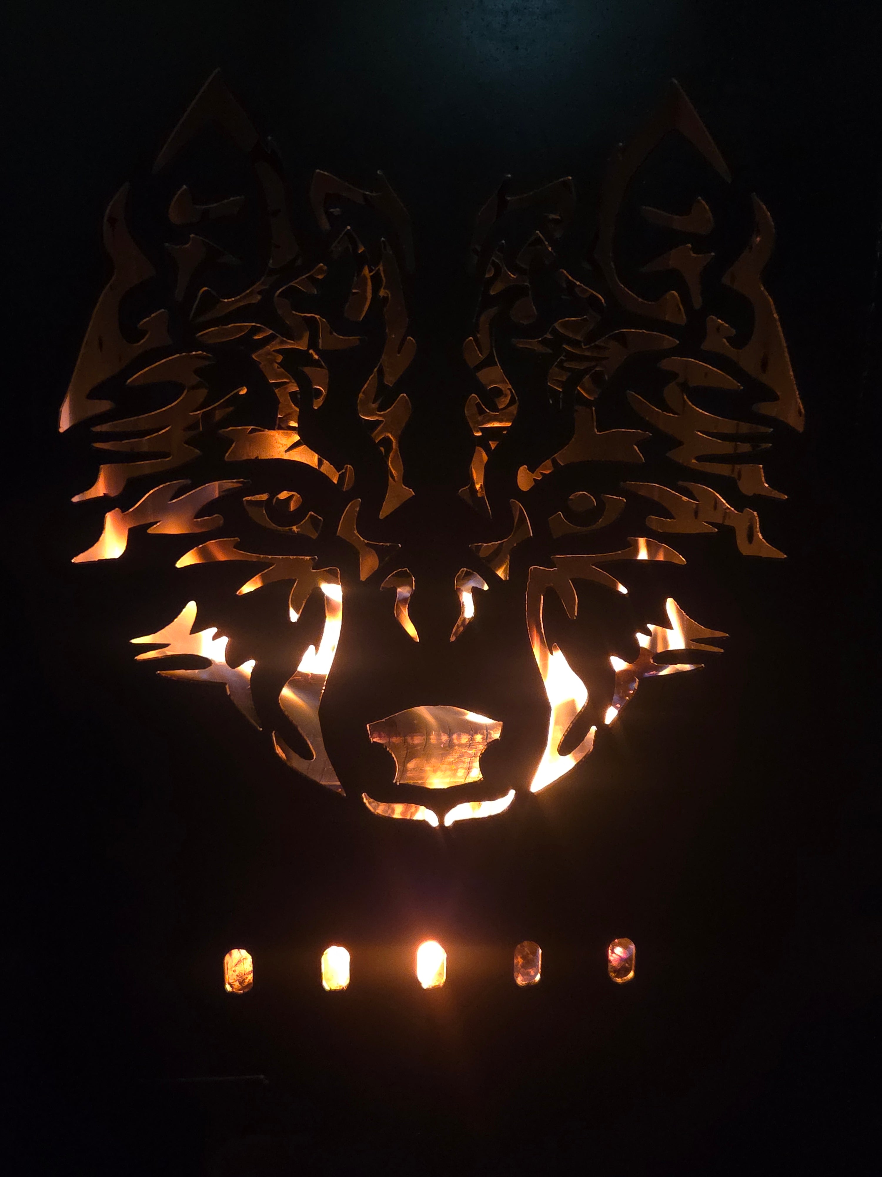 Wolf firepit