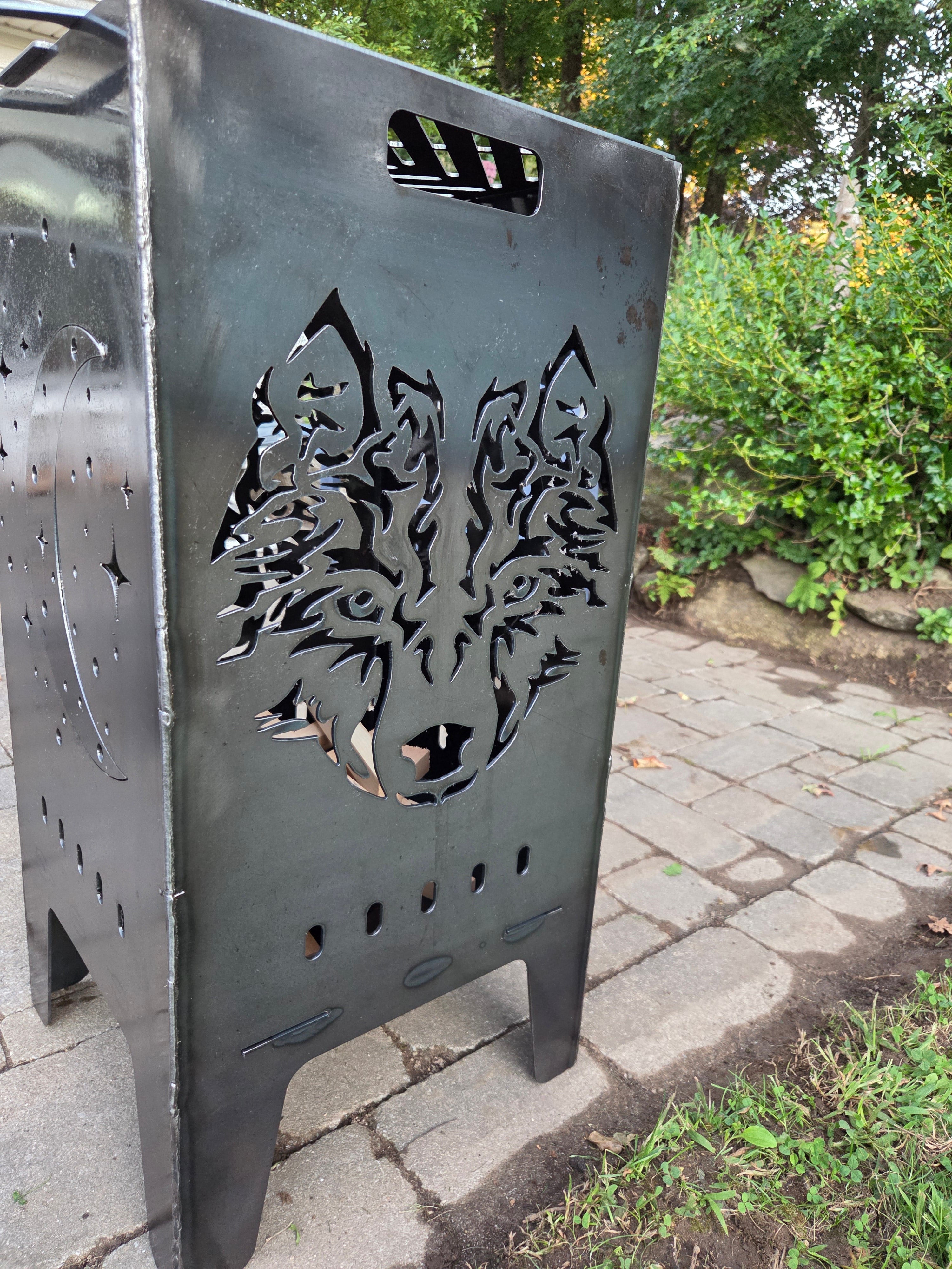 Wolf firepit